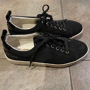 Fly London low top sneakers size EU 39 US 8.5